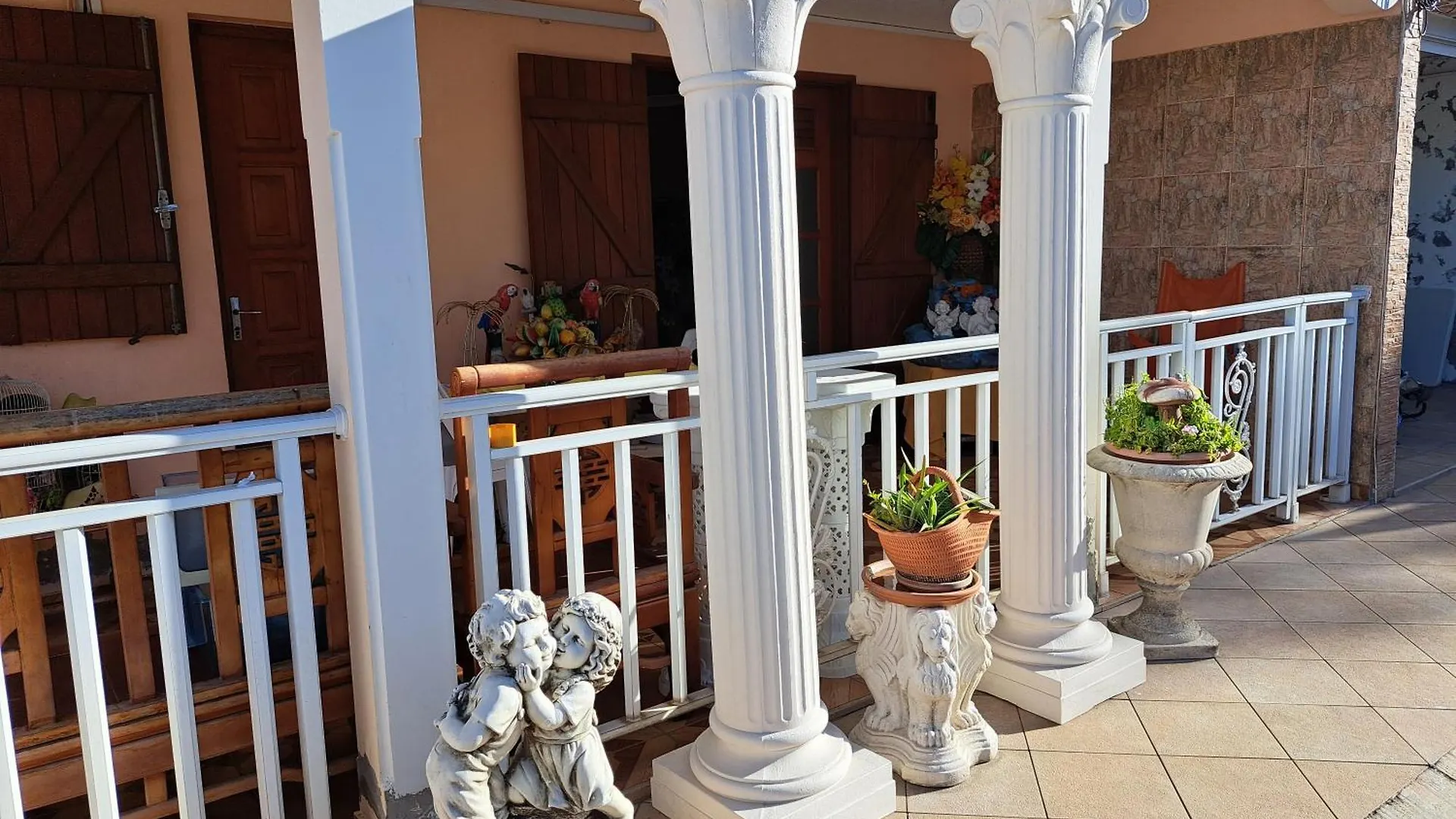 旅馆 Kanalu Land 波尔兰特